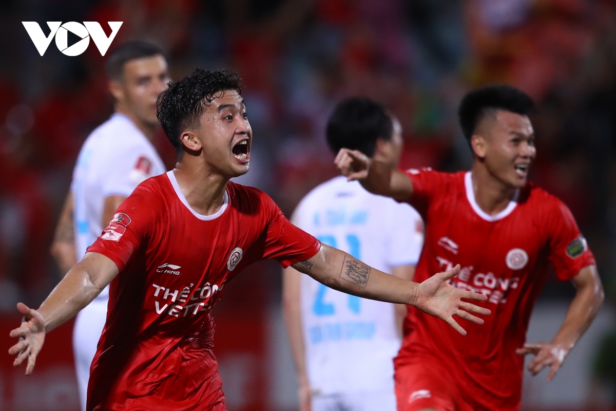 Bảng xếp hạng V-League mới nhất: Thể Công Viettel bứt phá, SLNA áp sát HAGL